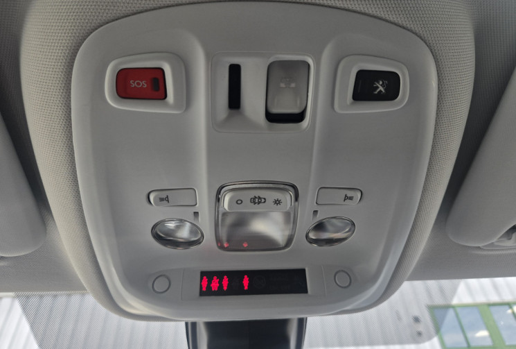 Peugeot 308 1.5 BlueHDi 130ch Tech Edition* toit pano * alcantara* carplay * camera * clim bi-zone *