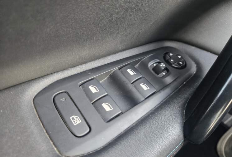 Peugeot 308 1.5 BlueHDi 130ch Tech Edition* toit pano * alcantara* carplay * camera * clim bi-zone *