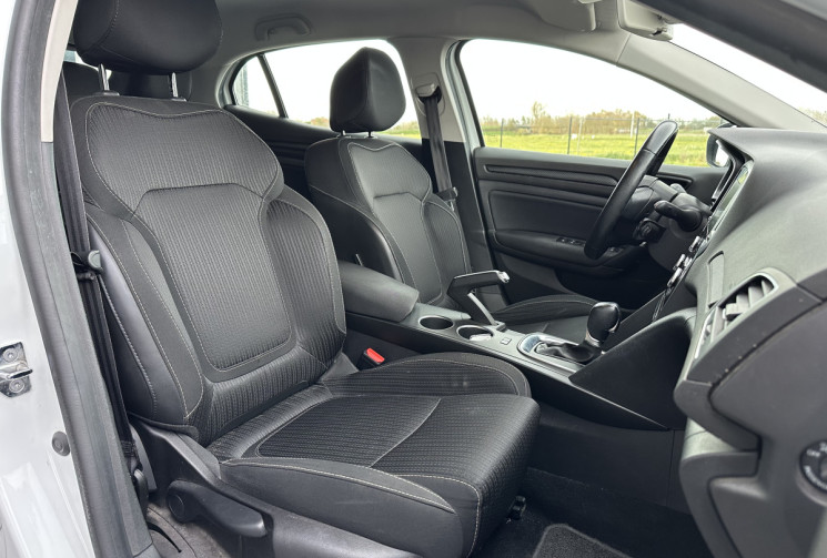 Renault Megane 1.5 dCi EDC6 110 cv BUSINESS / APPLE CARPLAY