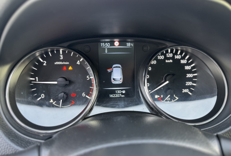 Nissan Qashqai  4x4 1.6 dCi 130 ch 4WD / Toit pano / GPS 