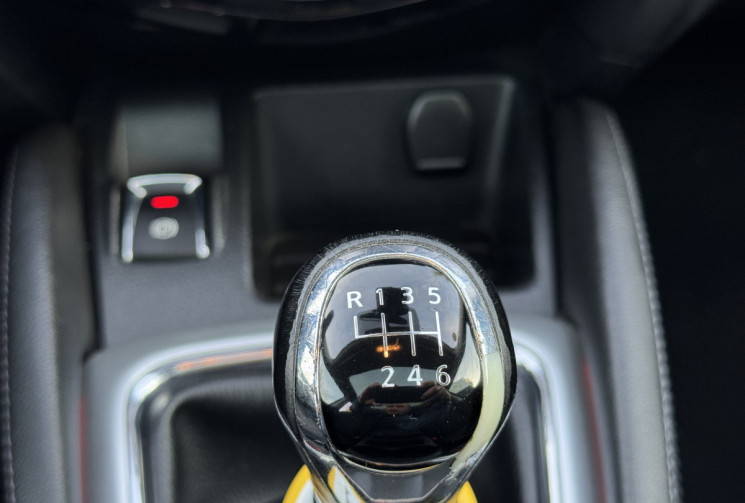 Nissan Qashqai  4x4 1.6 dCi 130 ch 4WD / Toit pano / GPS 