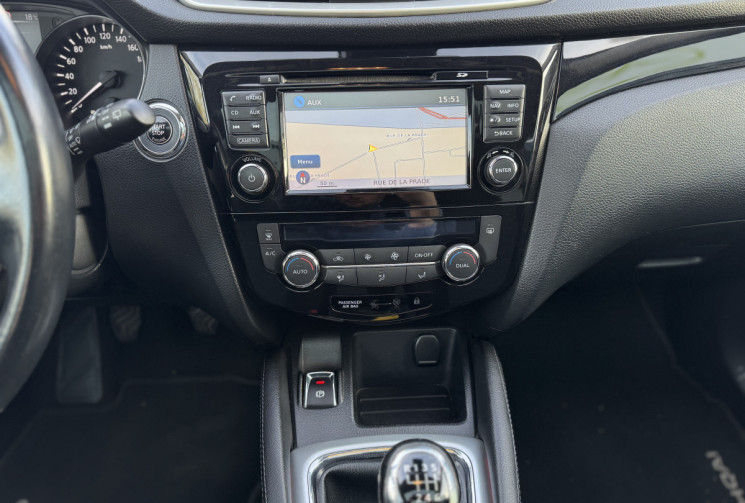 Nissan Qashqai  4x4 1.6 dCi 130 ch 4WD / Toit pano / GPS 