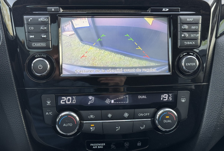 Nissan Qashqai  4x4 1.6 dCi 130 ch 4WD / Toit pano / GPS 