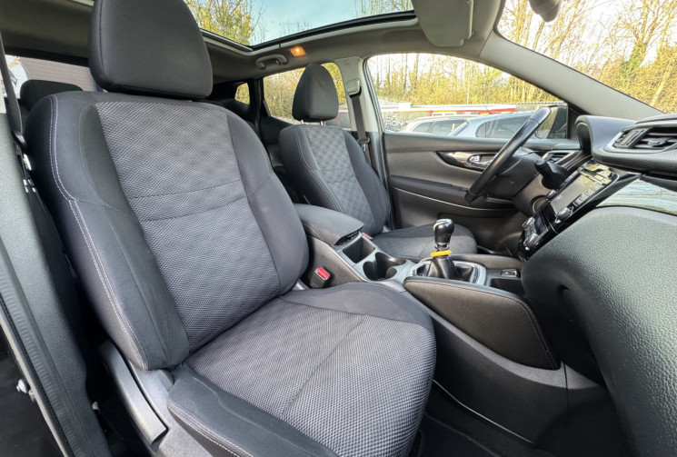 Nissan Qashqai  4x4 1.6 dCi 130 ch 4WD / Toit pano / GPS 