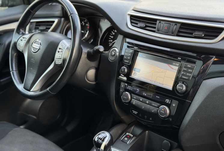 Nissan Qashqai  4x4 1.6 dCi 130 ch 4WD / Toit pano / GPS 