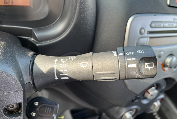 Nissan Micra III (K12) 1.2 80ch Mix 5p