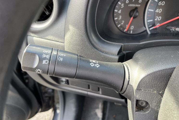 Nissan Micra III (K12) 1.2 80ch Mix 5p