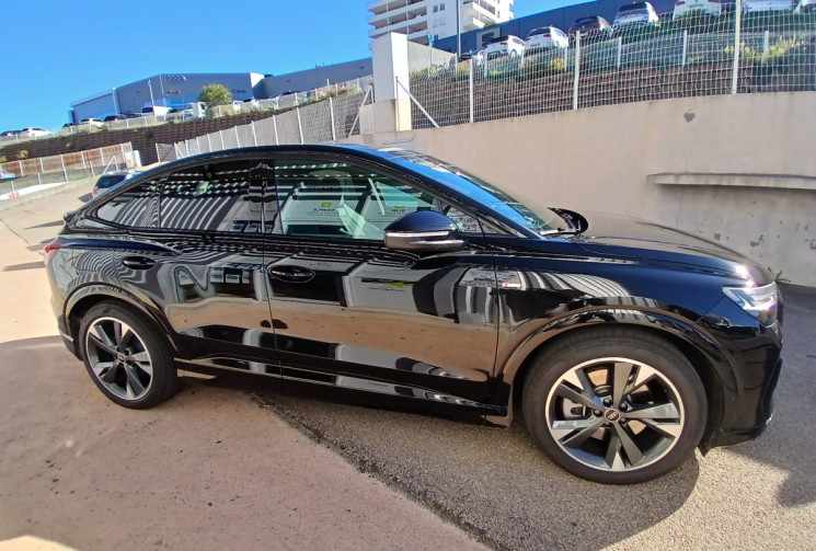 Audi Q4  Sportback 40 e-tron S LINE