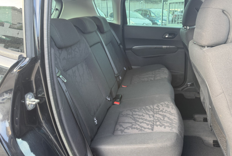 Peugeot 3008 1.6 HDI / 112 CH / ALLURE / DISTRIBUTION 2023