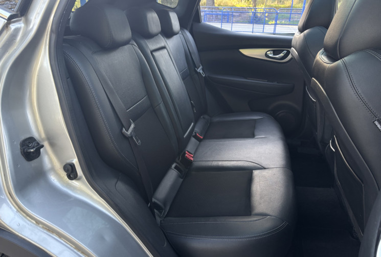 Nissan Qashqai Phase 2 - Tekna 1.6 dCi 2WD 130 cv TOIT PANORAMIQUE - ATTELAGE - SIEGE CHAUFFANT