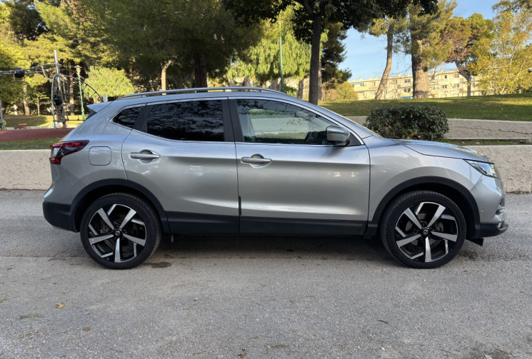 Nissan Qashqai Phase 2 - Tekna 1.6 dCi 2WD 130 cv TOIT PANORAMIQUE - ATTELAGE - SIEGE CHAUFFANT