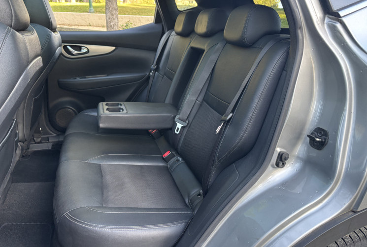 Nissan Qashqai Phase 2 - Tekna 1.6 dCi 2WD 130 cv TOIT PANORAMIQUE - ATTELAGE - SIEGE CHAUFFANT