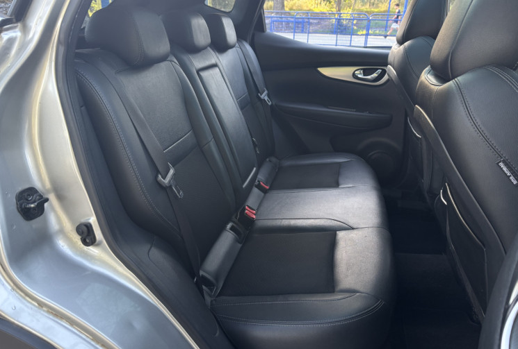 Nissan Qashqai Phase 2 - Tekna 1.6 dCi 2WD 130 cv TOIT PANORAMIQUE - ATTELAGE - SIEGE CHAUFFANT