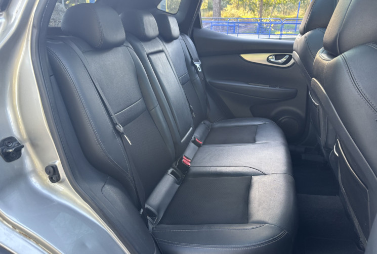 Nissan Qashqai Phase 2 - Tekna 1.6 dCi 2WD 130 cv TOIT PANORAMIQUE - ATTELAGE - SIEGE CHAUFFANT