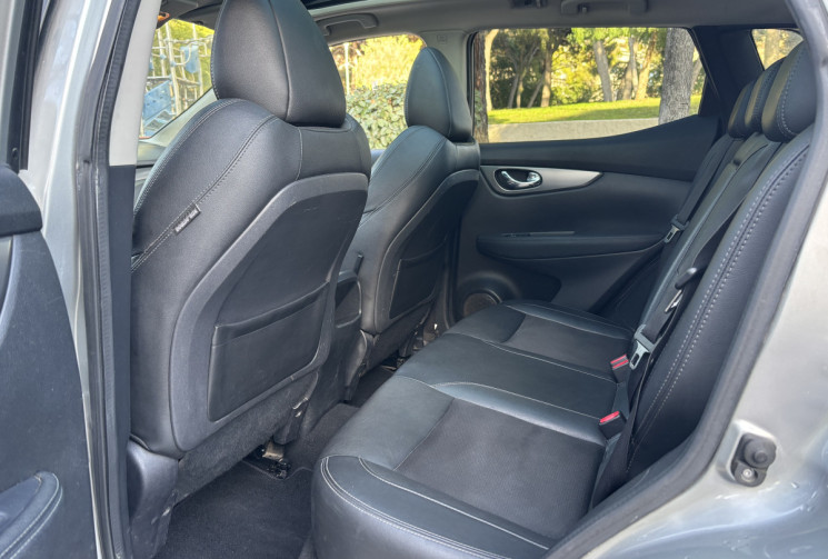 Nissan Qashqai Phase 2 - Tekna 1.6 dCi 2WD 130 cv TOIT PANORAMIQUE - ATTELAGE - SIEGE CHAUFFANT