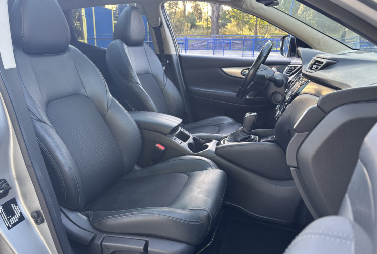 Nissan Qashqai Phase 2 - Tekna 1.6 dCi 2WD 130 cv TOIT PANORAMIQUE - ATTELAGE - SIEGE CHAUFFANT