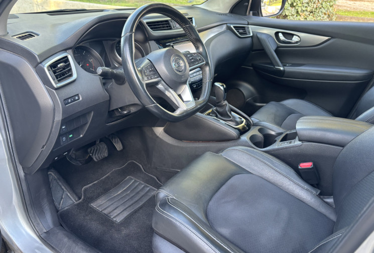 Nissan Qashqai Phase 2 - Tekna 1.6 dCi 2WD 130 cv TOIT PANORAMIQUE - ATTELAGE - SIEGE CHAUFFANT