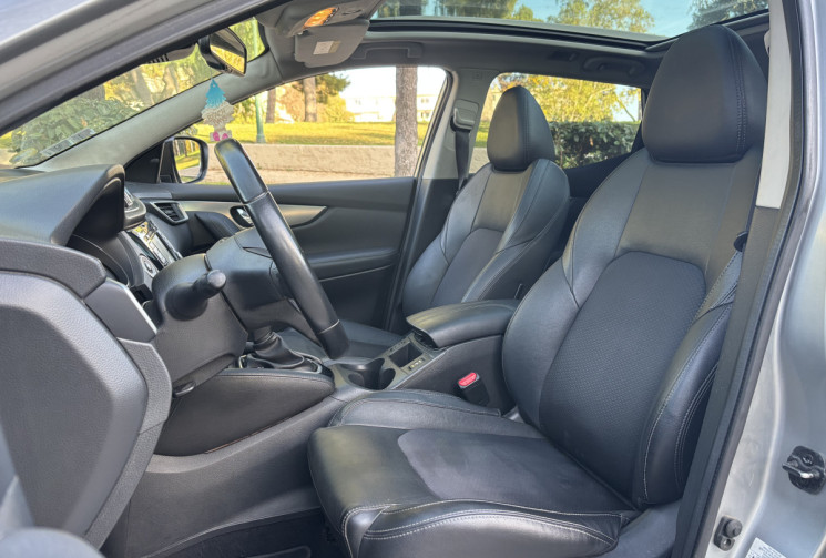 Nissan Qashqai Phase 2 - Tekna 1.6 dCi 2WD 130 cv TOIT PANORAMIQUE - ATTELAGE - SIEGE CHAUFFANT