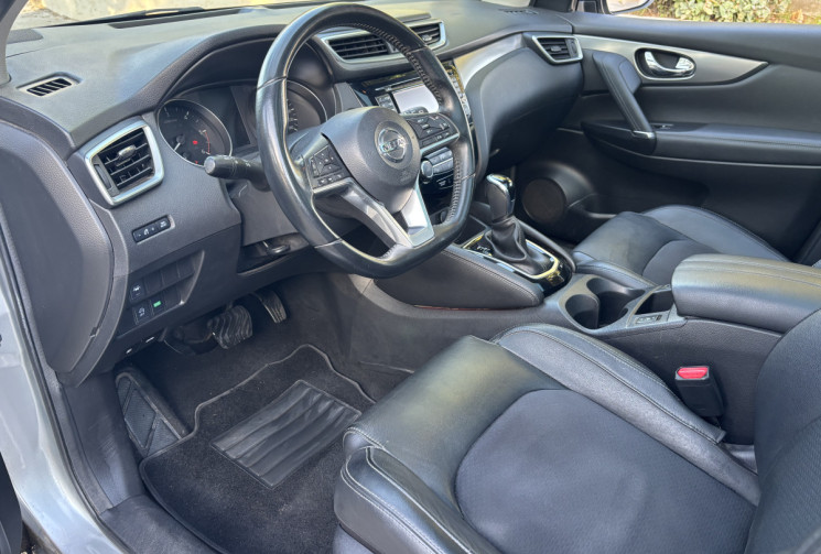 Nissan Qashqai Phase 2 - Tekna 1.6 dCi 2WD 130 cv TOIT PANORAMIQUE - ATTELAGE - SIEGE CHAUFFANT