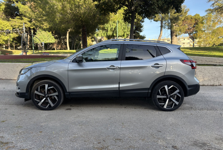 Nissan Qashqai Phase 2 - Tekna 1.6 dCi 2WD 130 cv TOIT PANORAMIQUE - ATTELAGE - SIEGE CHAUFFANT