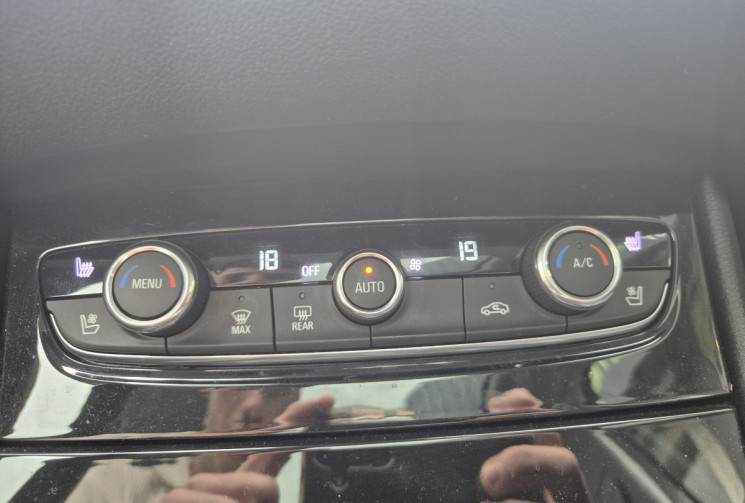 Opel Grandland X 1.2 Turbo 130 Ultimate Toit pano / sièges cuir