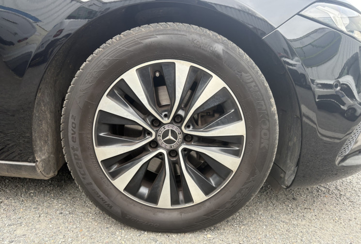 Mercedes Classe A 160 109ch Style Line * Chaine de Distribution * Mbux tactile * Attelage * Tbe