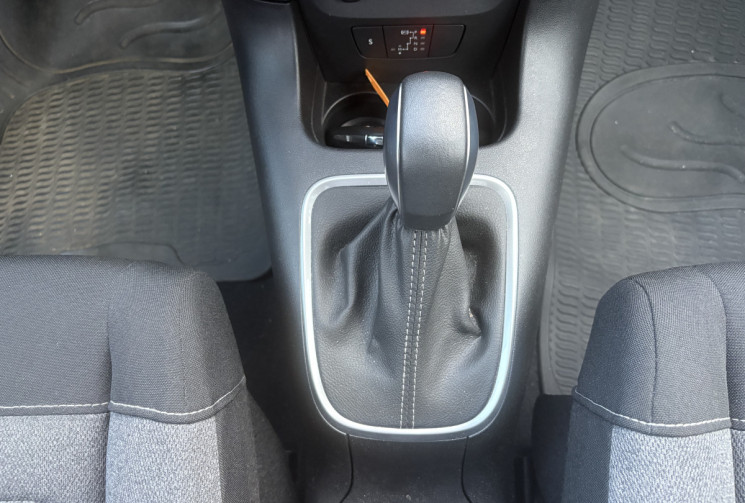 Citroën C3 Phase 2 1.2 PureTech EAT6 S&S 110 CV BVA SHINE