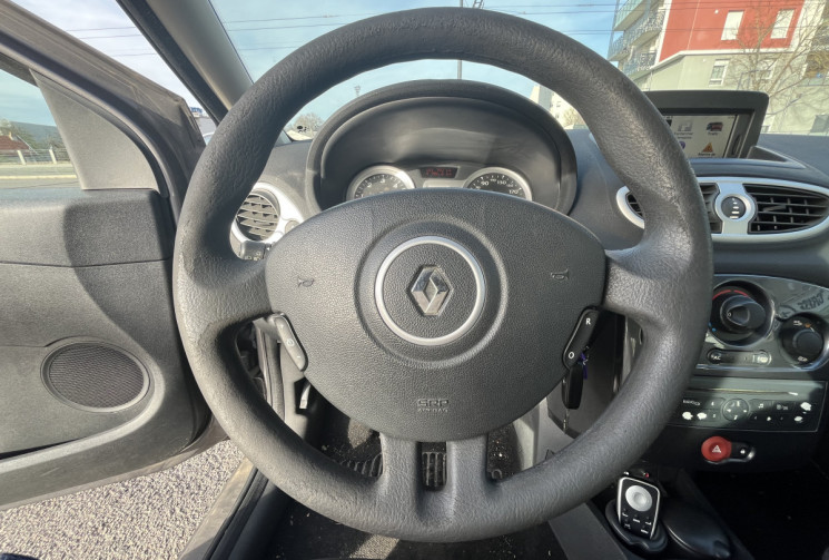 Renault Clio III 5 Portes Phase 2 1.5 dCi eco2 88 cv