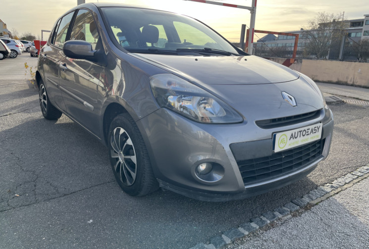 Renault Clio III 5 Portes Phase 2 1.5 dCi eco2 88 cv