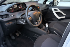 Peugeot 208 Like 1.2 VTI 5p 68cv FLEXFUEL  / Suivi complet / Distribution changée / Faible KM