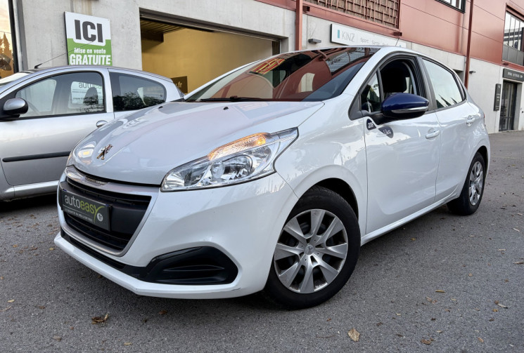 Peugeot 208 Like 1.2 VTI 5p 68cv FLEXFUEL  / Suivi complet / Distribution changée / Faible KM