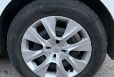 Peugeot 208 Like 1.2 VTI 5p 68cv FLEXFUEL  / Suivi complet / Distribution changée / Faible KM