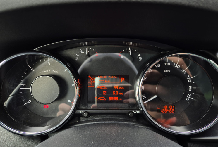 Peugeot 3008 1.6 BlueHDi 120 Allure EAT6 Distri ok