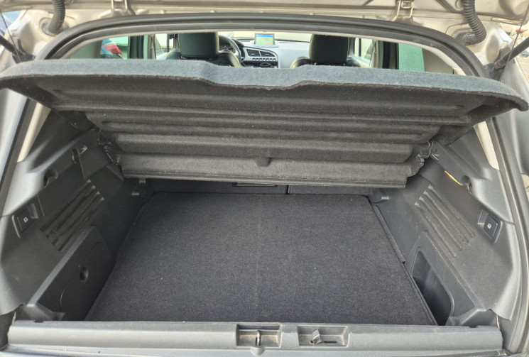 Peugeot 3008 1.6 BlueHDi 120 Allure EAT6 Distri ok