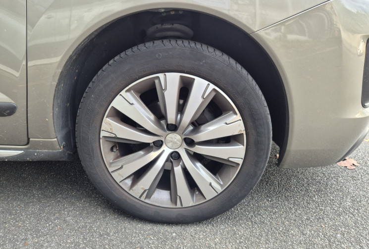 Peugeot 3008 1.6 BlueHDi 120 Allure EAT6 Distri ok