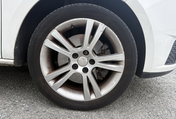 SEAT Ibiza 1.9 TDI 105cv SPORT * Clim Auto * Bluetooth * 3 portes * Distribution OK