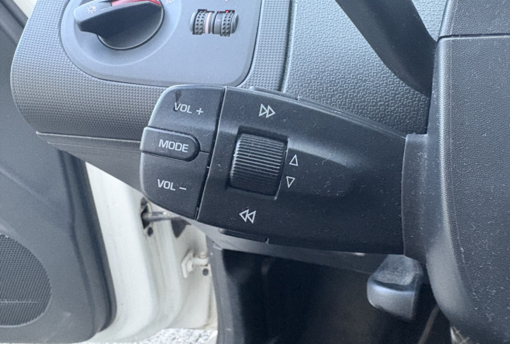 SEAT Ibiza 1.9 TDI 105cv SPORT * Clim Auto * Bluetooth * 3 portes * Distribution OK