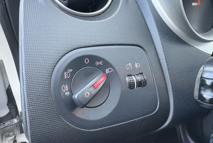 SEAT Ibiza 1.9 TDI 105cv SPORT * Clim Auto * Bluetooth * 3 portes * Distribution OK