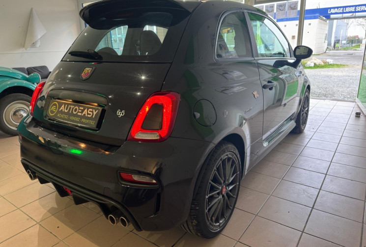 Abarth 500 1.4 Turbo T-Jet 180ch 695 Competizione Full Black