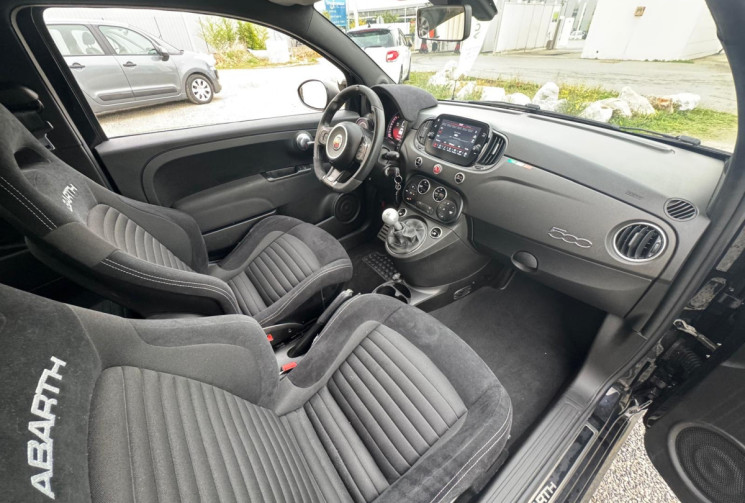 Abarth 500 1.4 Turbo T-Jet 180ch 695 Competizione Full Black