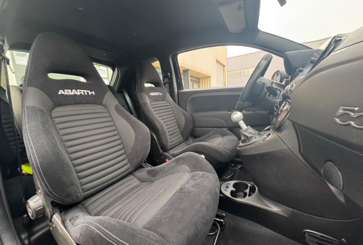 Abarth 500 1.4 Turbo T-Jet 180ch 695 Competizione Full Black