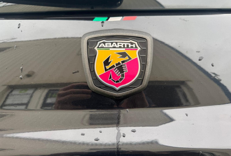 Abarth 500 1.4 Turbo T-Jet 180ch 695 Competizione Full Black