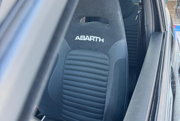 Abarth 500 1.4 Turbo T-Jet 180ch 695 Competizione Full Black