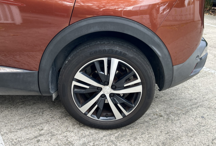 Peugeot 3008 1.5 BlueHDi 130 GT Line / Angles Morts / Carplay / Caméra / Keyless