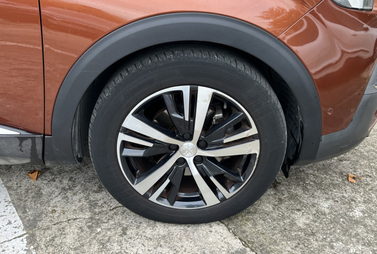 Peugeot 3008 1.5 BlueHDi 130 GT Line BVM6 / Angles Morts / Carplay / Caméra