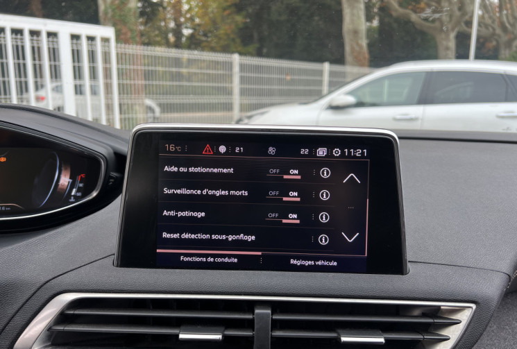 Peugeot 3008 1.5 BlueHDi 130 GT Line BVM6 / Angles Morts / Carplay / Caméra