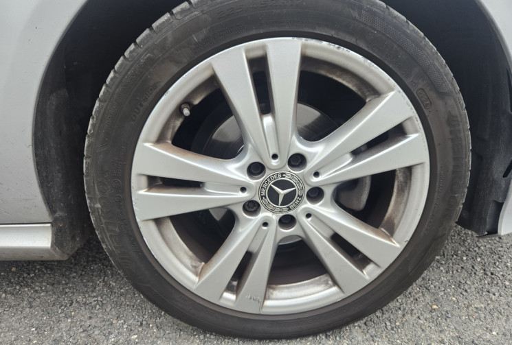 Mercedes Classe A 180 d Sensation 7G-DCT * camera * palettes au volant * clim bi-zone*