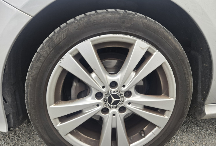 Mercedes Classe A 180 d Sensation 7G-DCT * camera * palettes au volant * clim bi-zone*