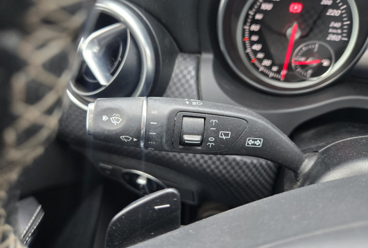 Mercedes Classe A 180 d Sensation 7G-DCT * camera * palettes au volant * clim bi-zone*