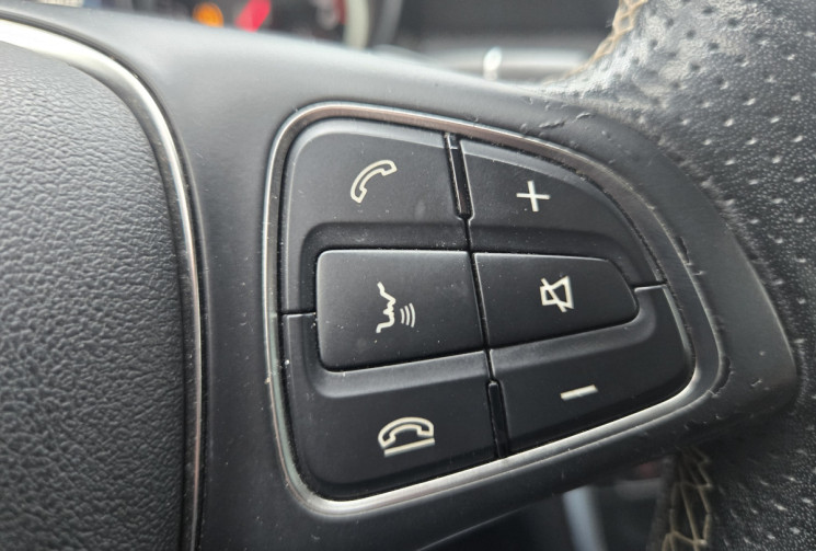 Mercedes Classe A 180 d Sensation 7G-DCT * camera * palettes au volant * clim bi-zone*